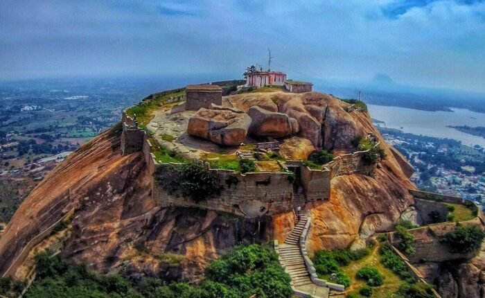 Gudibande Fort Sunrise Trek